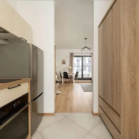 Bright With And Fitness In By Renters Apartmán
