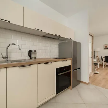 Bright With And Fitness In By Renters *