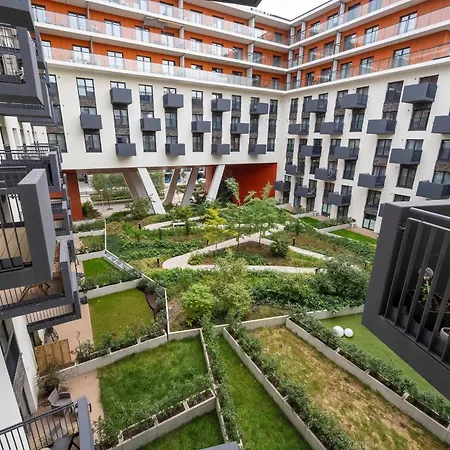 Bright With And Fitness In By Renters Apartmán
