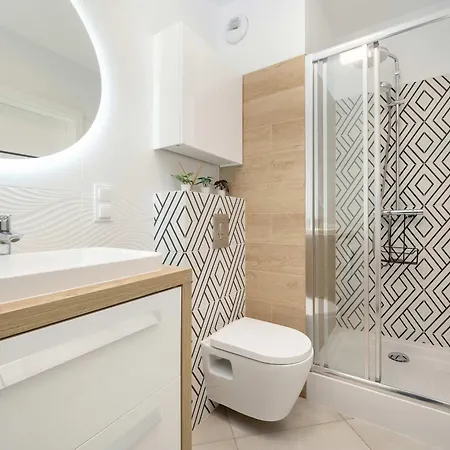 Bright With And Fitness In By Renters Apartmán *