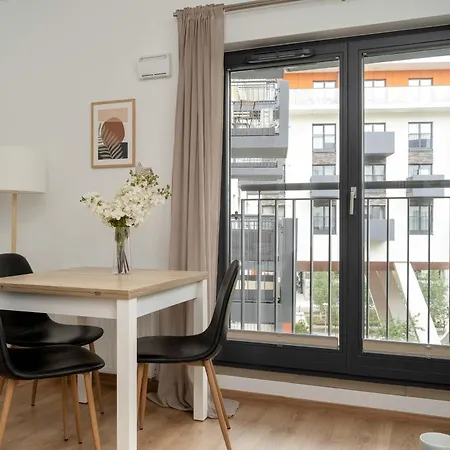 Bright With And Fitness In By Renters Apartmán