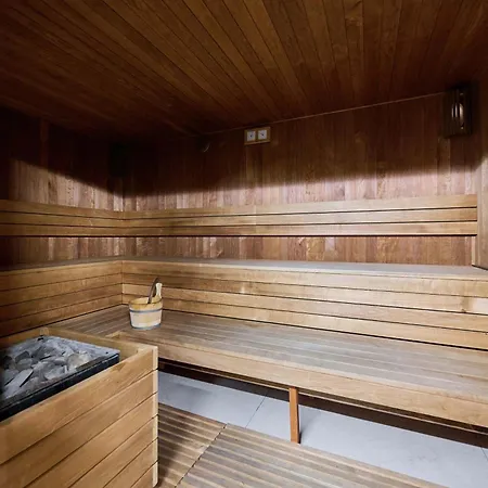 Bright With And Fitness In By Renters Apartmán